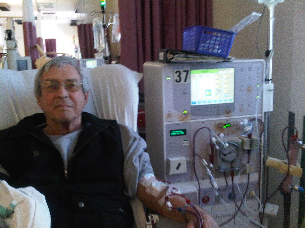 Patient recevant une dialyse