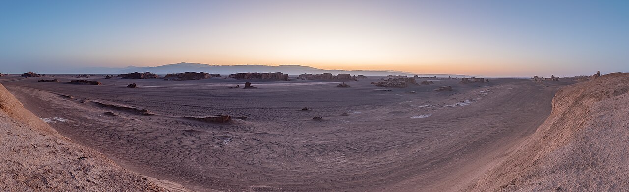 Hdr panoramic view of approx 180 degrees during sunset of da
