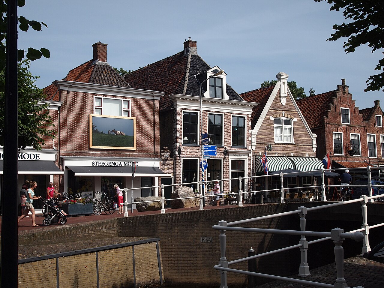 Winkels aan de luts in balk